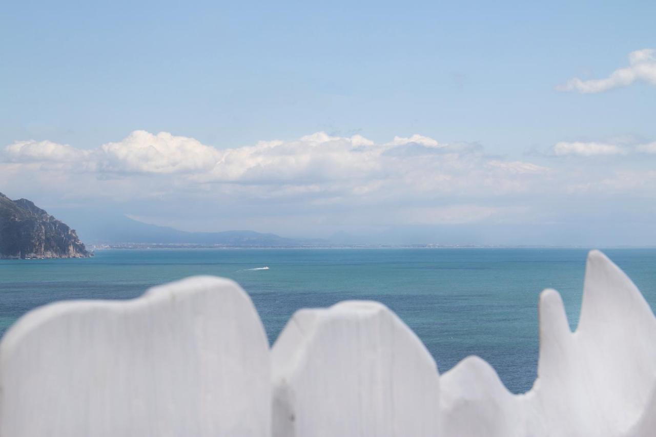 Una Villa - Amalfi Boutique Rooms B&B Buitenkant foto